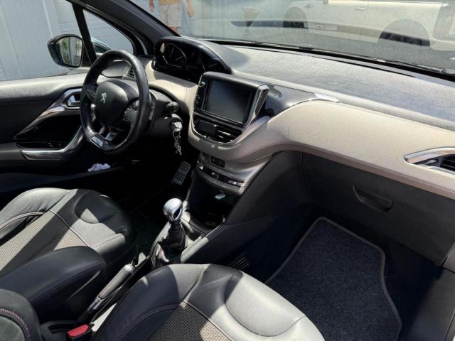 Peugeot 208 image 2