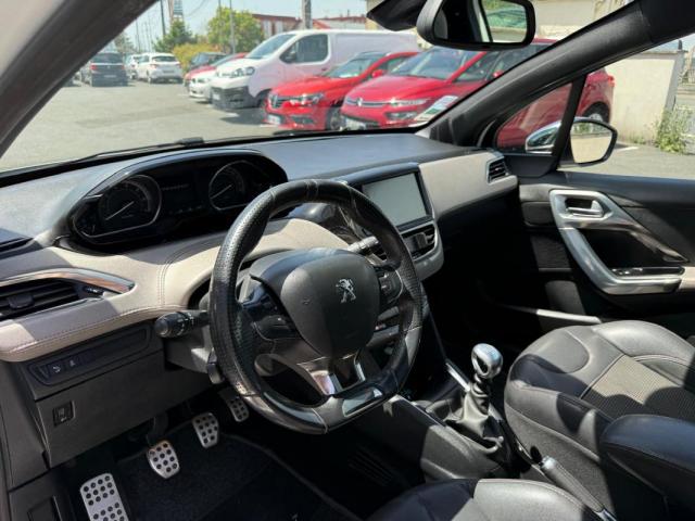 Peugeot 208 image 3
