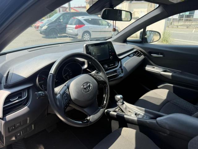 Toyota C-Hr image 2