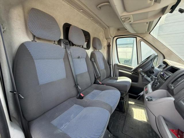 Peugeot Boxer image 2