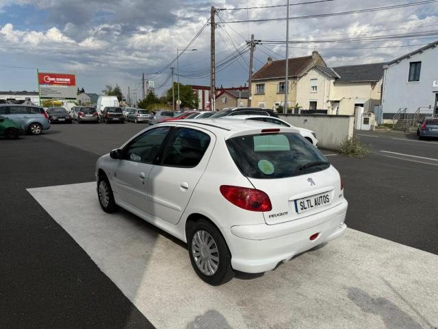 Peugeot 206 image 5