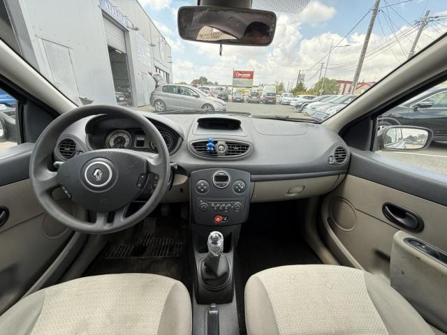 Renault Clio image 2