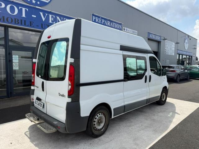 Renault Trafic image 9