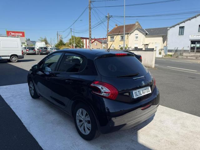 Peugeot 208 image 1