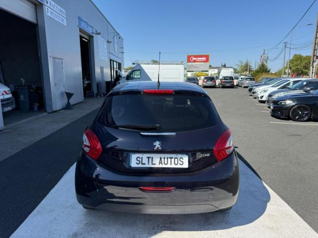 Peugeot 208 image 8