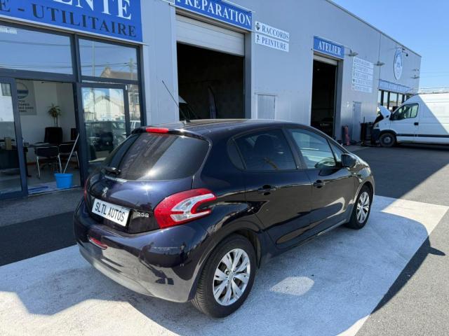 Peugeot 208 image 9