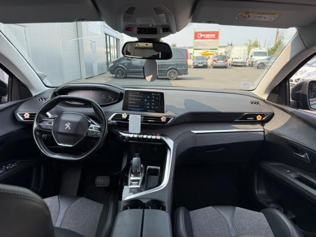 Peugeot 3008 image 8