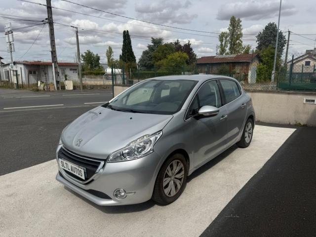 Peugeot 208 image 8