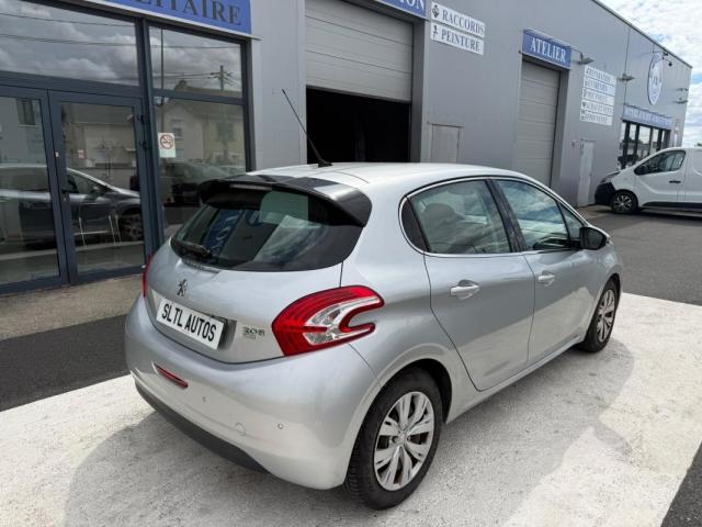 Peugeot 208 image 3