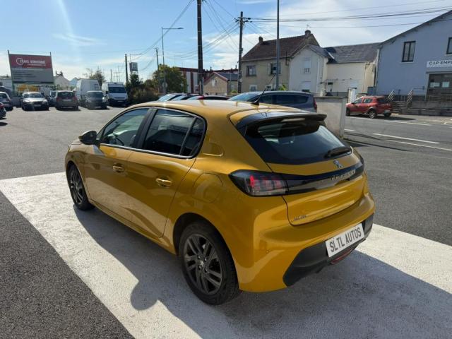 Peugeot 208 image 8