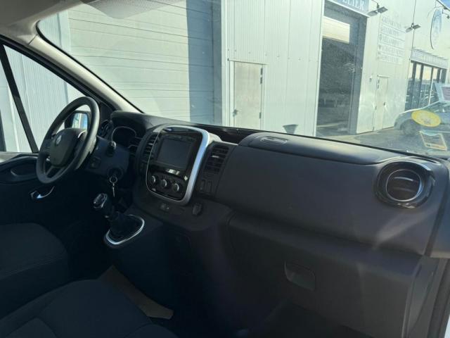 Renault Trafic image 8