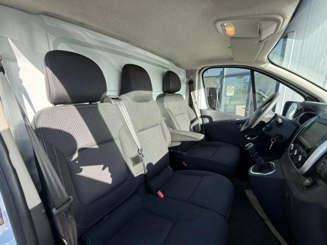 Renault Trafic image 7