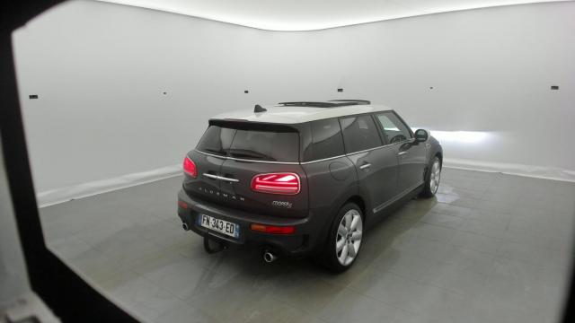 Mini Clubman image 1