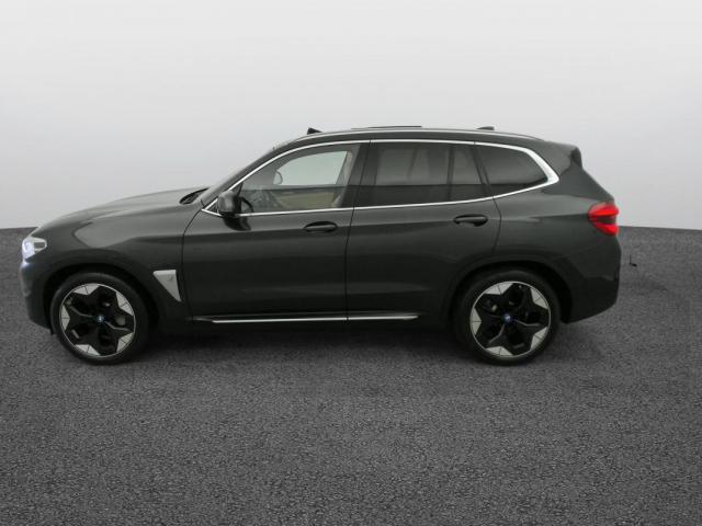 Bmw Ix3 image 9