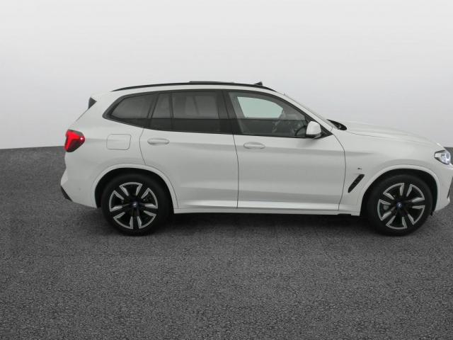 Bmw Ix3 image 6