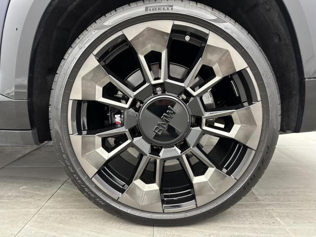 Bmw Xm image 1