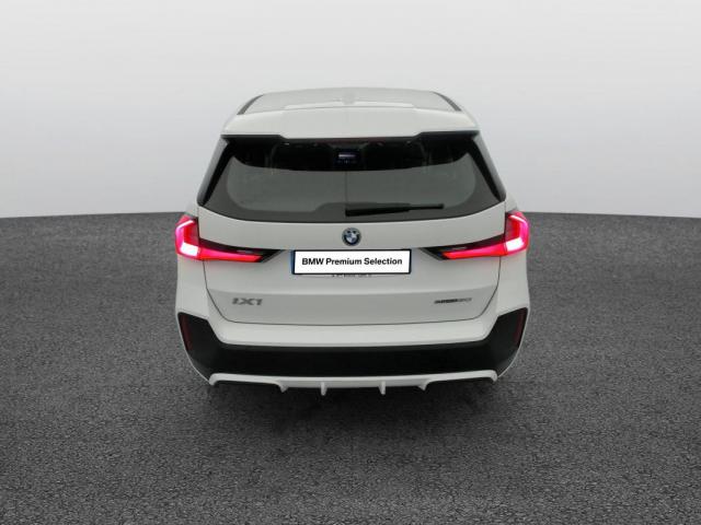 Bmw Ix1 image 5