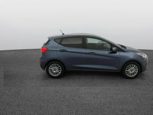 Ford Fiesta image 2
