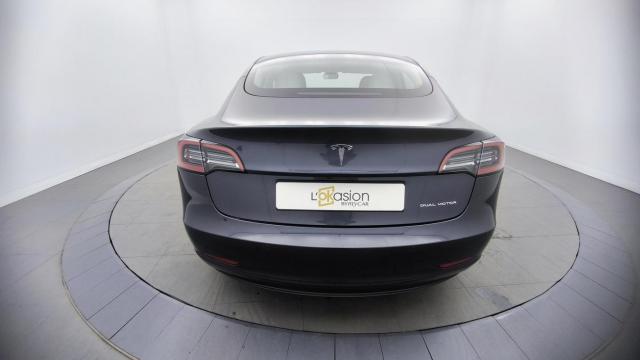 Tesla Model 3 image 4