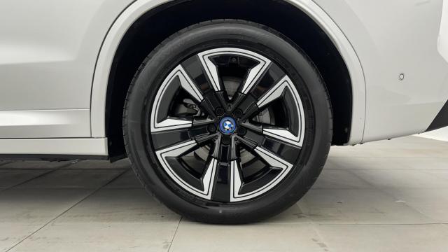 Bmw Ix3 image 8