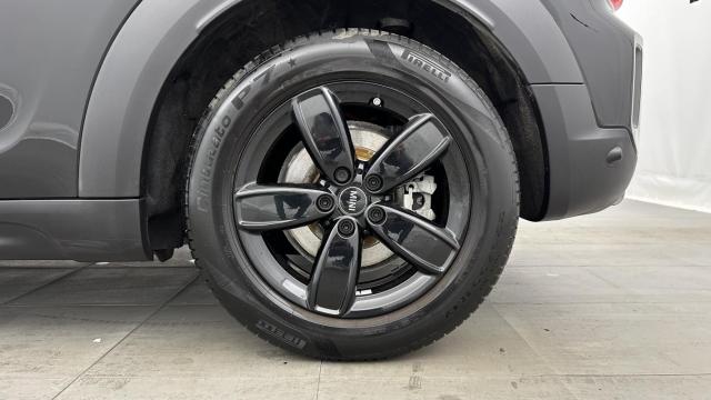 Mini Countryman image 9