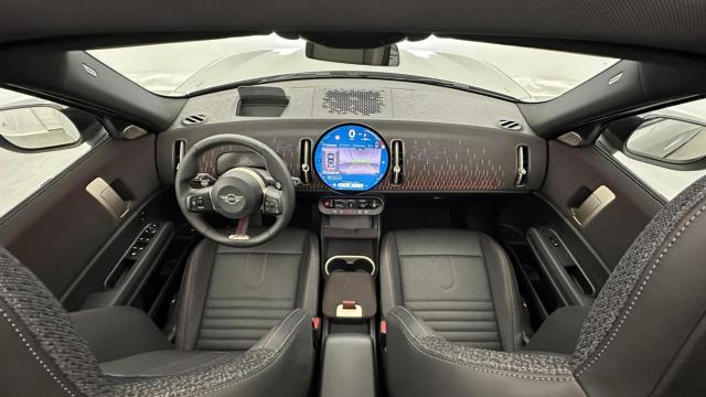 Mini Countryman image 2