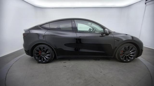 Tesla Model Y image 3