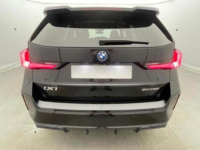 Bmw Ix1 image 7