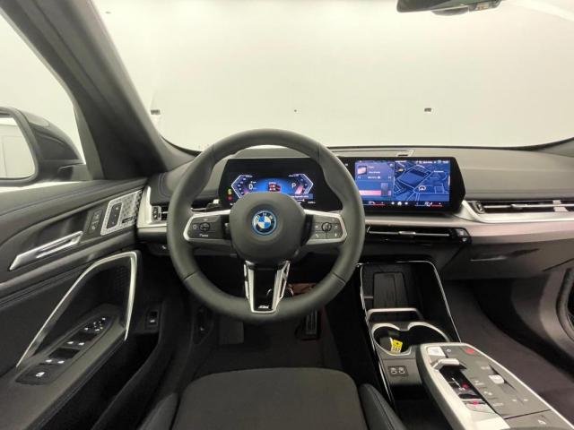 Bmw Ix1 image 5