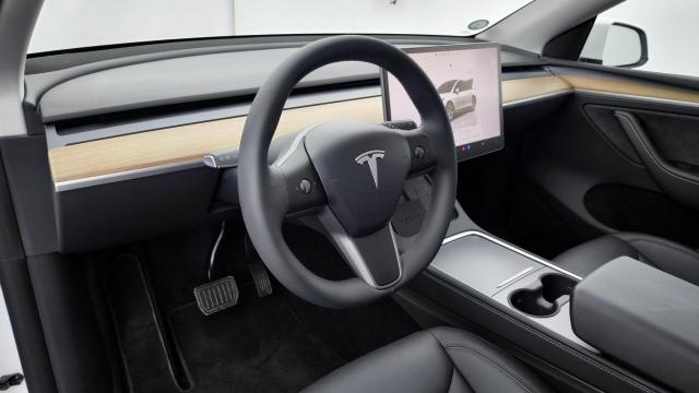 Tesla Model Y image 2