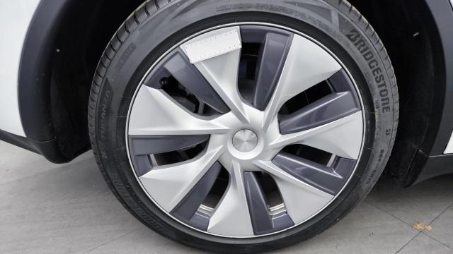 Tesla Model Y image 7