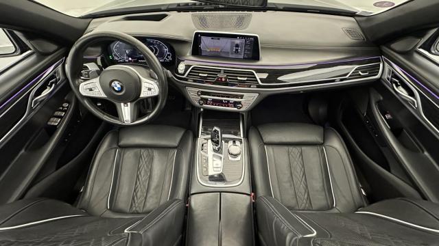 Bmw Série 7 image 9