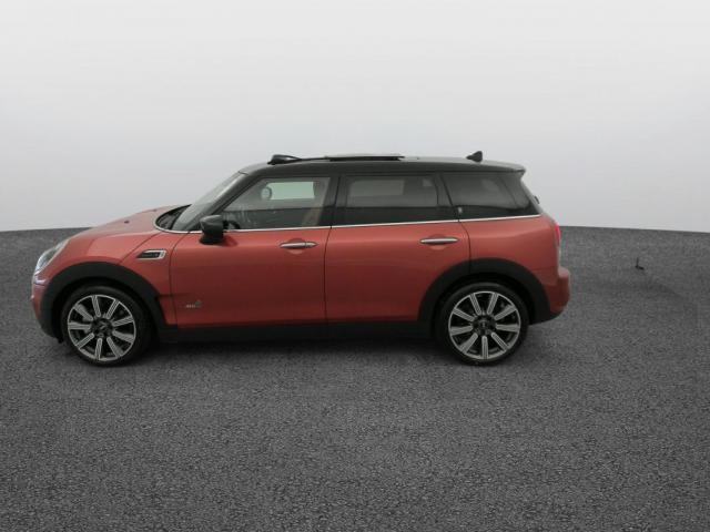 Mini Clubman image 1