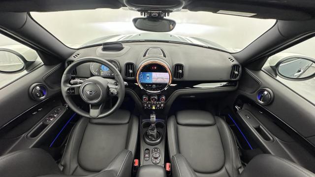 Mini Countryman image 8