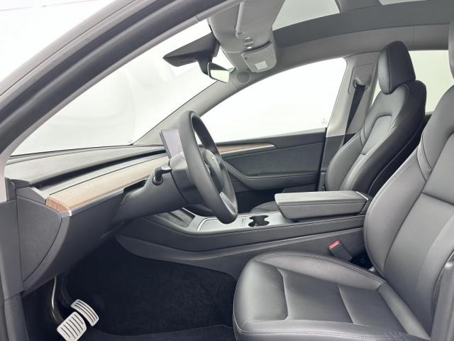 Tesla Model Y image 4