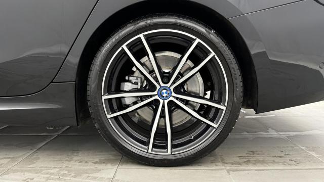 Bmw Série 3 image 6