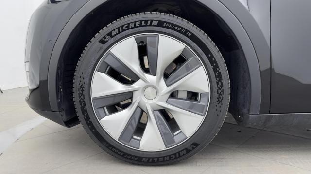 Tesla Model Y image 1