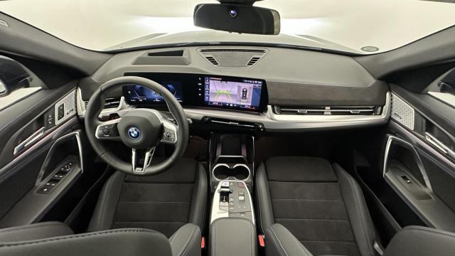 Bmw Ix2 image 6