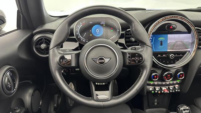 Mini Cabrio image 5