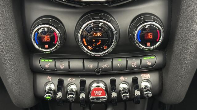 Mini Cabrio image 3