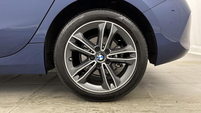 Bmw Série 1 image 9