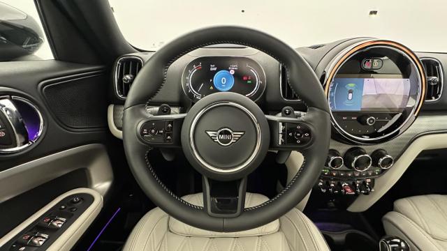 Mini Countryman image 8