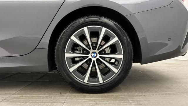 Bmw Série 3 image 8