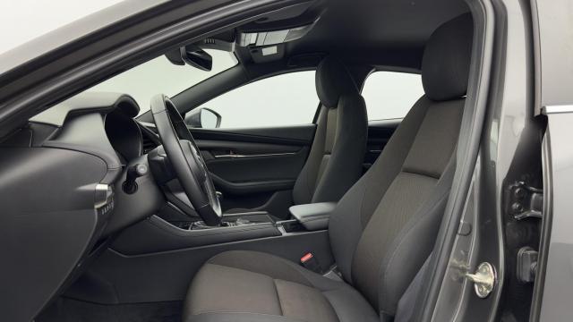 Mazda 3 image 1