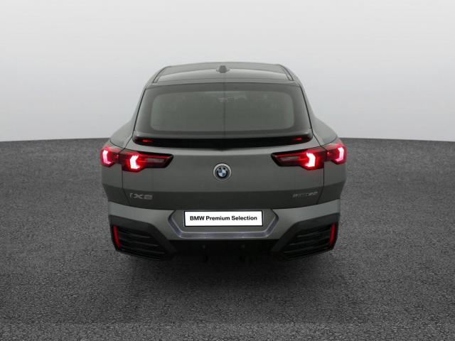 Bmw Ix2 image 9