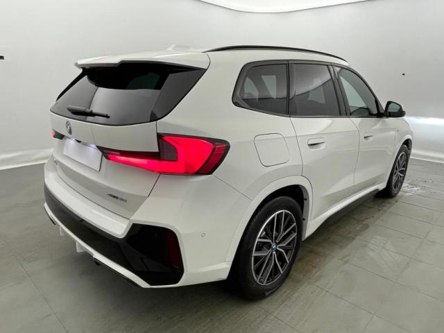 Bmw Ix1 image 3