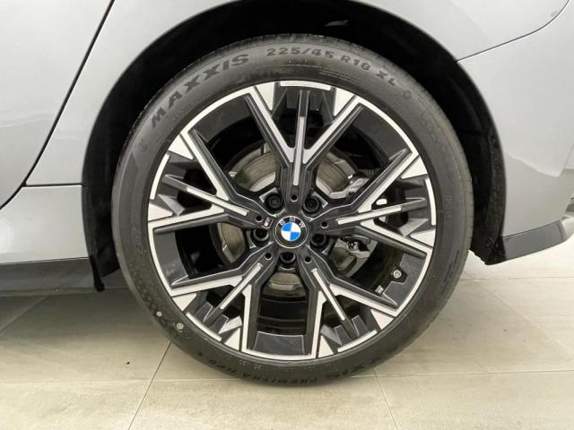 Bmw Série 1 image 3