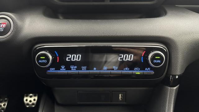 Toyota Yaris image 9