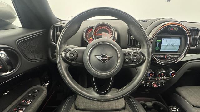 Mini Countryman image 9