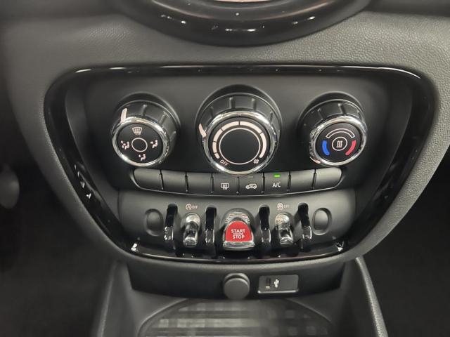 Mini Clubman image 1